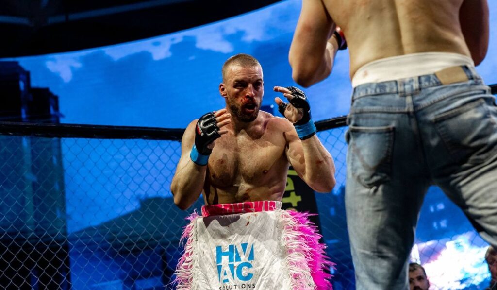 Bazara0fightclub2 464 Large
